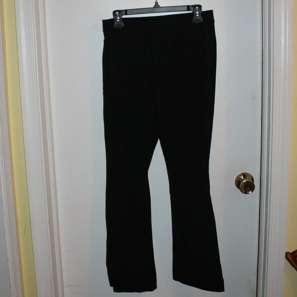 Old Navy High-Rise Pixie Flare Secret-smooth Pockets Size 6 - Picture 1 of 3